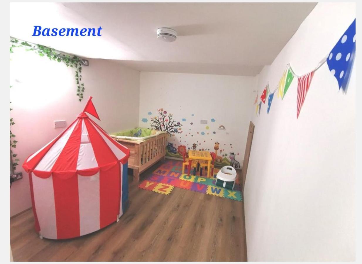 4 Sleeps And Travel Cot- Close To Beach And Restaurants Bournemouth Dış mekan fotoğraf
