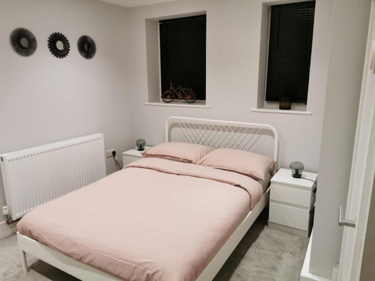 4 Sleeps And Travel Cot- Close To Beach And Restaurants Bournemouth Dış mekan fotoğraf
