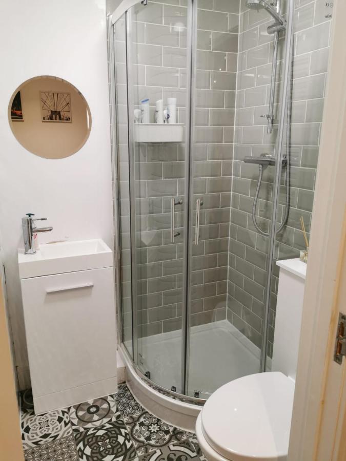 4 Sleeps And Travel Cot- Close To Beach And Restaurants Bournemouth Dış mekan fotoğraf